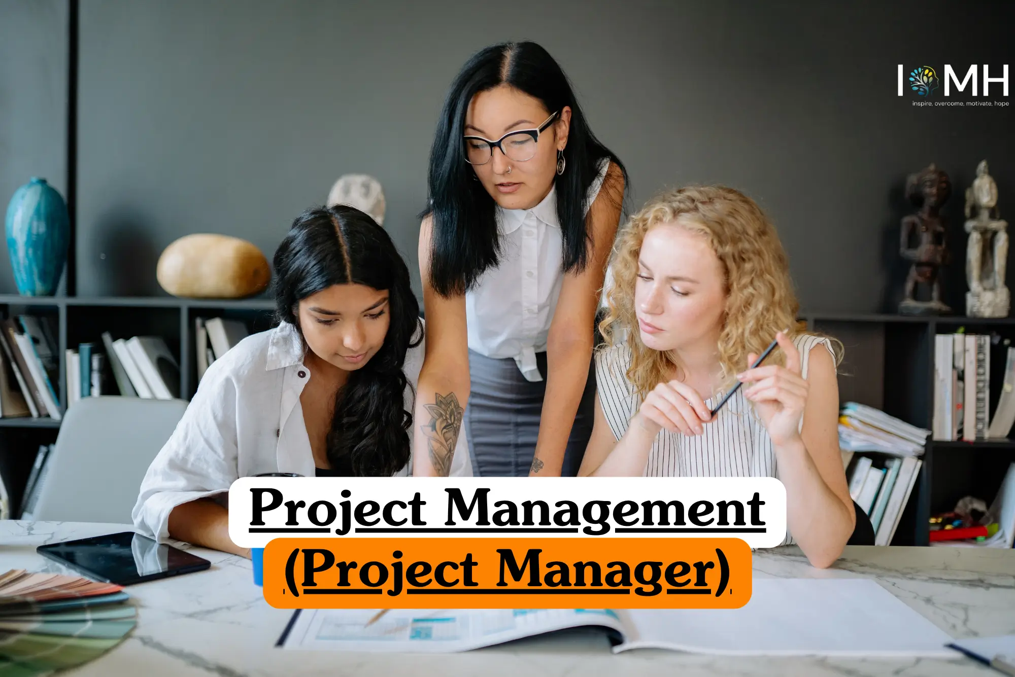 Theoretical leadership and organizational training banner featuring a top-down view of a professional project manager's desk.
